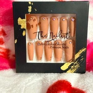 The Nailest Luxury Instant Acrylic Press-On Nails